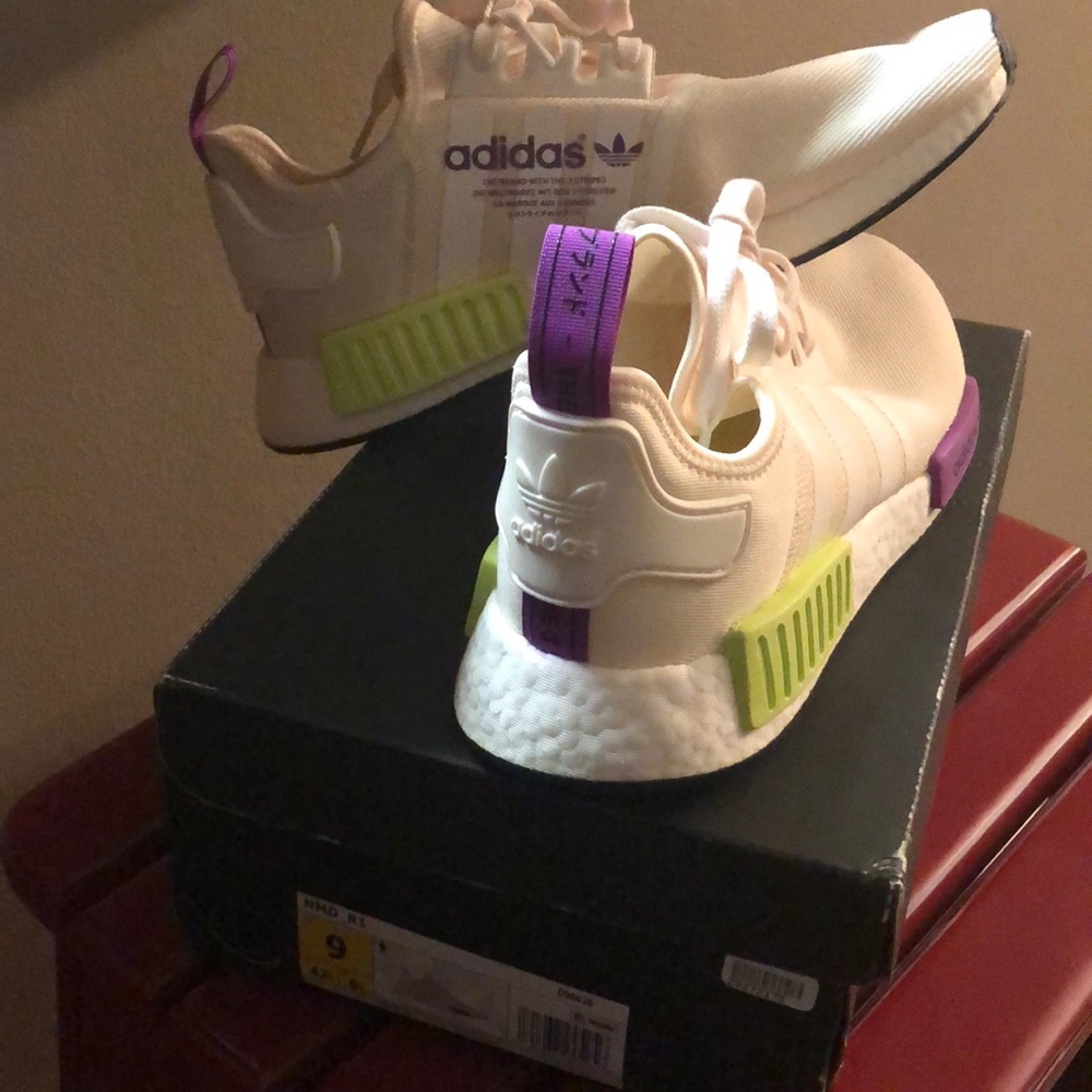 New Solar yellow NMD R1